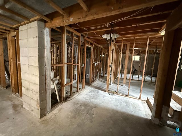 4309 S Briarwood Ave Avenue, Sioux Falls, SD 57103
