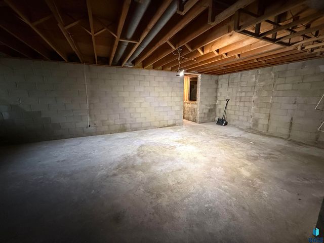 4309 S Briarwood Ave Avenue, Sioux Falls, SD 57103