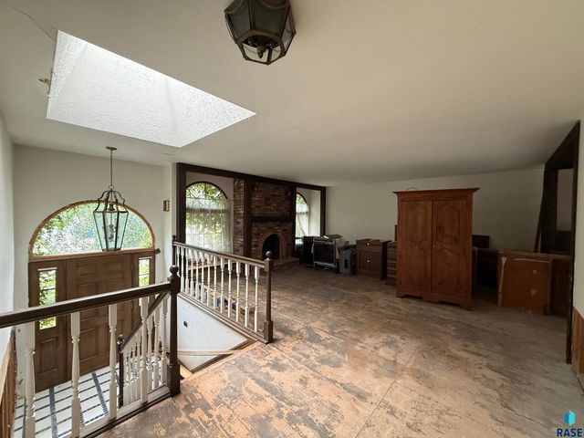 4309 S Briarwood Ave Avenue, Sioux Falls, SD 57103