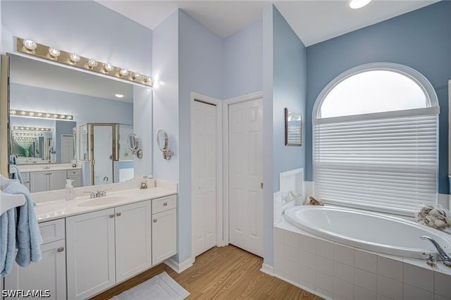 11086 Lakeland CIR, Fort Myers, FL 33913