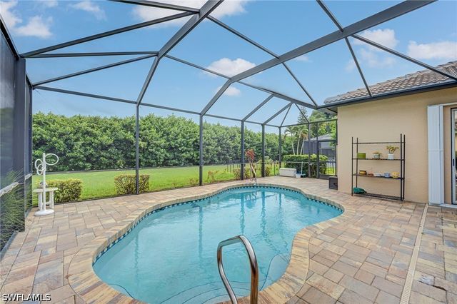 11086 Lakeland CIR, Fort Myers, FL 33913