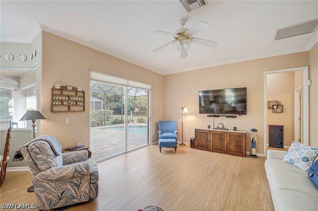 11086 Lakeland CIR, Fort Myers, FL 33913