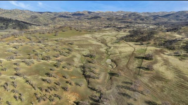 Fiddlers Road, Igo, CA 96047