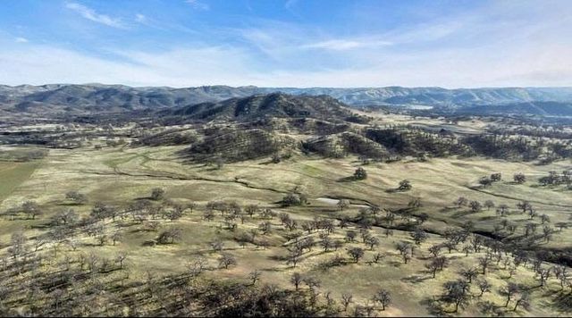 Fiddlers Road, Igo, CA 96047