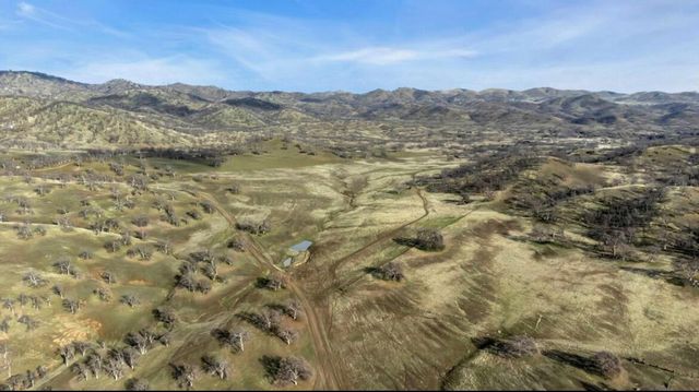 Fiddlers Road, Igo, CA 96047