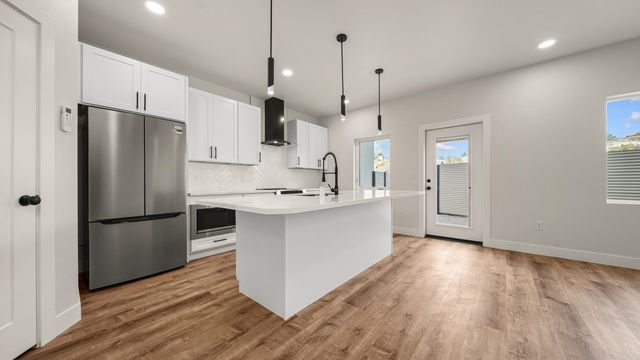 2398 Ridge Circle Dr Unit B, Grand Junction, CO 81507