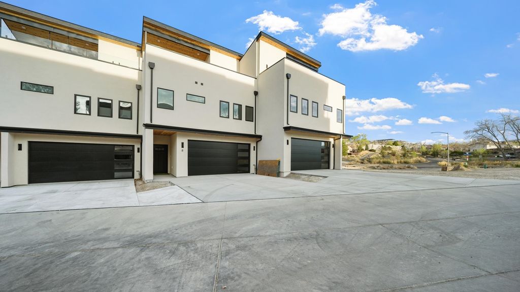 2398 Ridge Circle Dr Unit B, Grand Junction, CO 81507