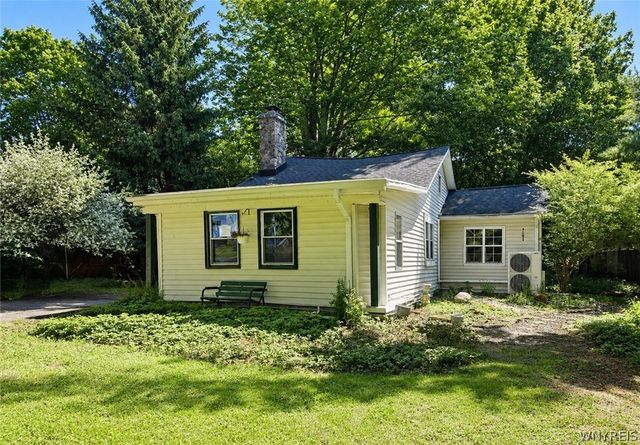5875 Lakeview Terrace, Hamburg, NY 14085
