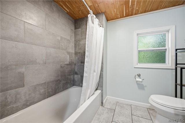 5875 Lakeview Terrace, Hamburg, NY 14085