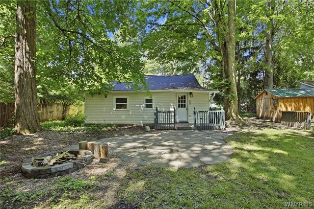 5875 Lakeview Terrace, Hamburg, NY 14085