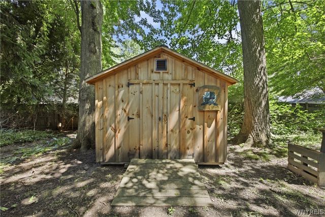 5875 Lakeview Terrace, Hamburg, NY 14085