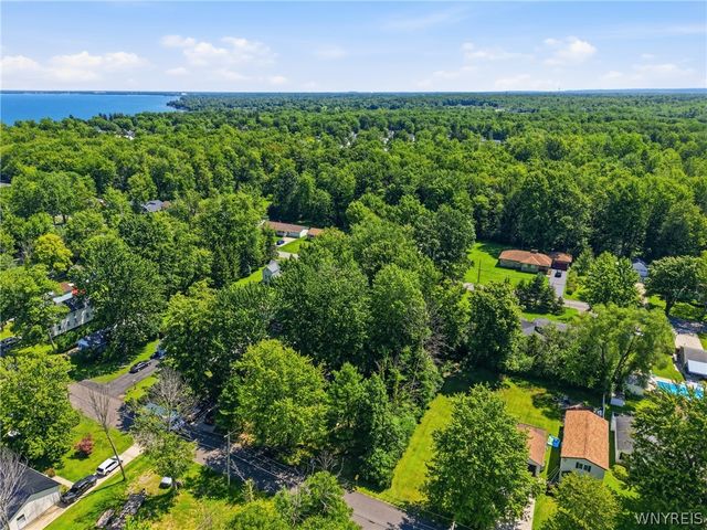 5875 Lakeview Terrace, Hamburg, NY 14085