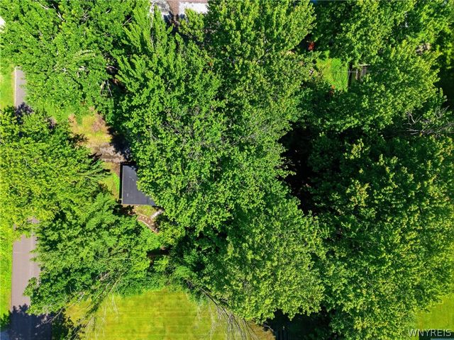 5875 Lakeview Terrace, Hamburg, NY 14085