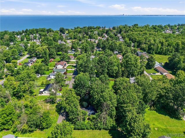 5875 Lakeview Terrace, Hamburg, NY 14085