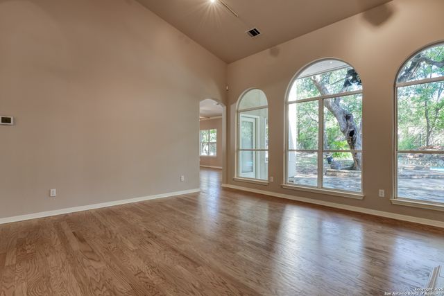 6811 Lendell St, San Antonio, TX 78249