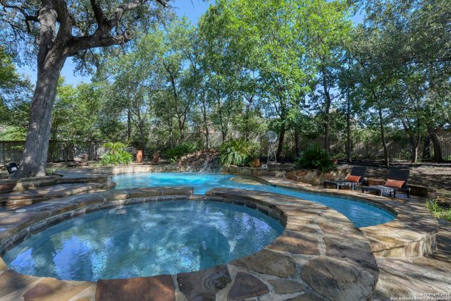 6811 Lendell St, San Antonio, TX 78249