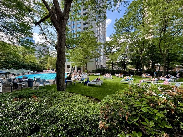 65 East India Row 27E, Boston, MA 02110