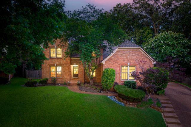 1620 SADDLE CHASE CV, Memphis, TN 38016