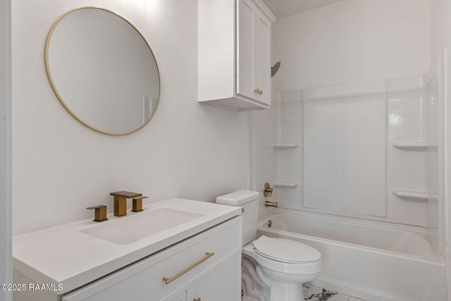 326 Forest Grove Drive, Youngsville, LA 70592