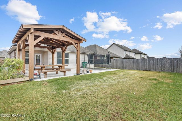 326 Forest Grove Drive, Youngsville, LA 70592