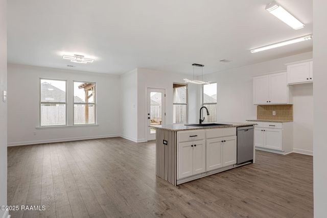 326 Forest Grove Drive, Youngsville, LA 70592