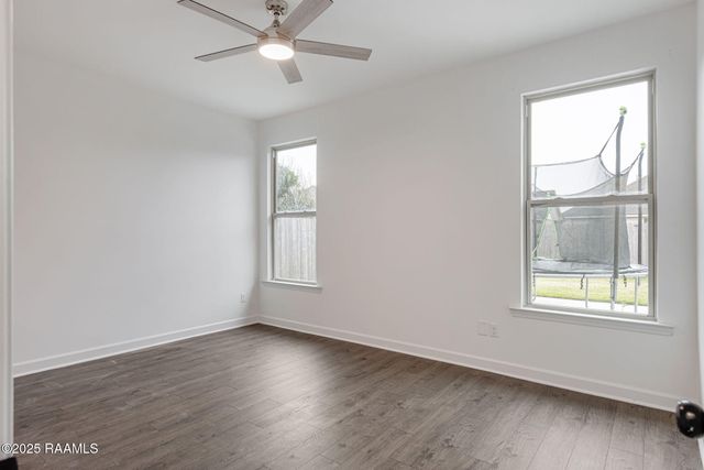 326 Forest Grove Drive, Youngsville, LA 70592