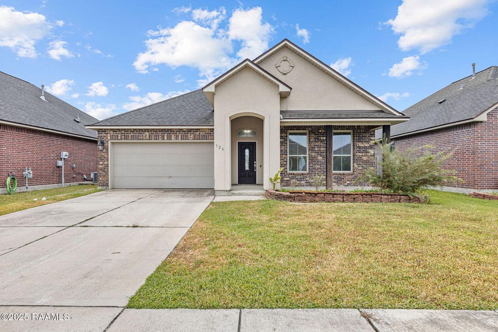 326 Forest Grove Drive, Youngsville, LA 70592