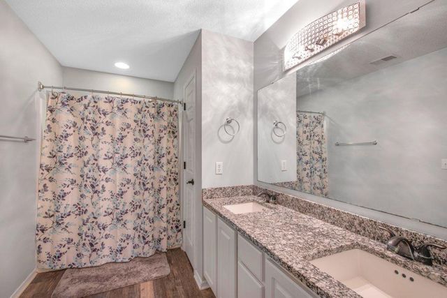 7466 Derby Lane, Shakopee, MN 55379