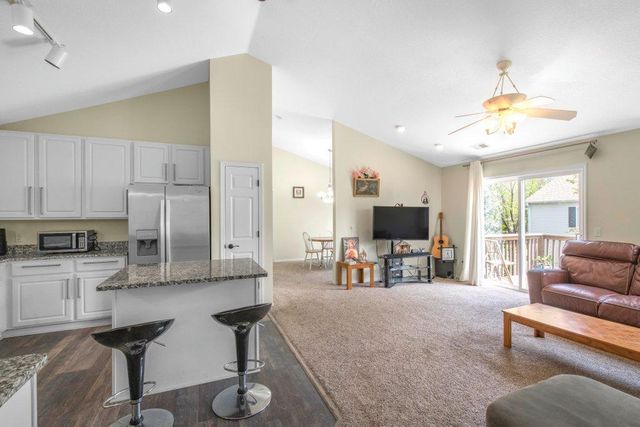 7466 Derby Lane, Shakopee, MN 55379