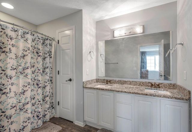 7466 Derby Lane, Shakopee, MN 55379