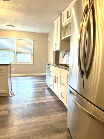 212 S Loop Drive, Stanford, KY 40484