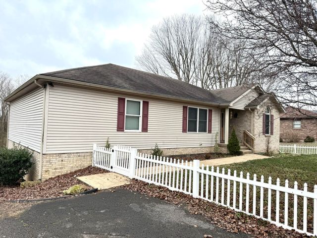 212 S Loop Drive, Stanford, KY 40484