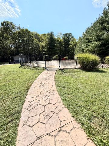 212 S Loop Drive, Stanford, KY 40484