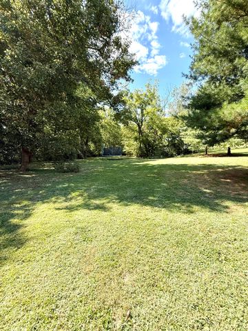 212 S Loop Drive, Stanford, KY 40484