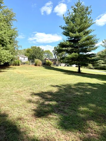 212 S Loop Drive, Stanford, KY 40484