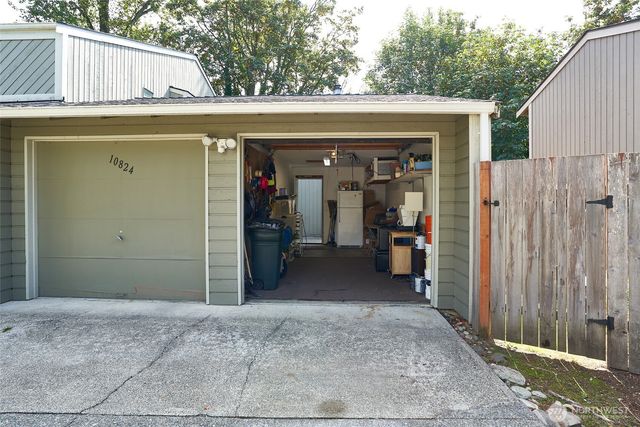 10822 SE 260th Street #2 B1, Kent, WA 98030