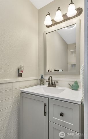 10822 SE 260th Street #2 B1, Kent, WA 98030