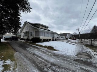 116 Crescent Street, Rutland City, VT 05701