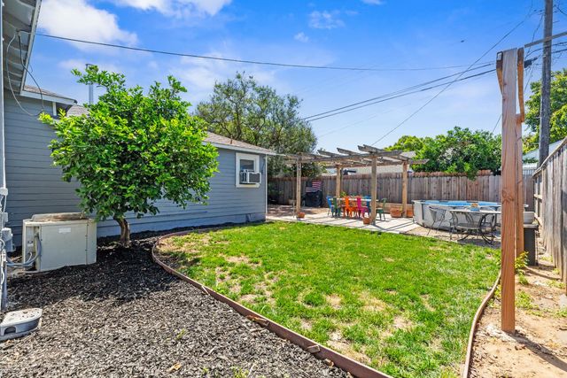 34 E Alpine Ave, Stockton, CA 95204