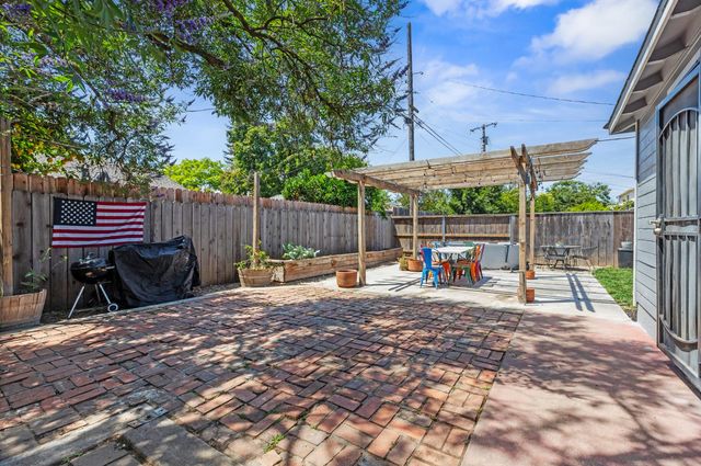 34 E Alpine Ave, Stockton, CA 95204