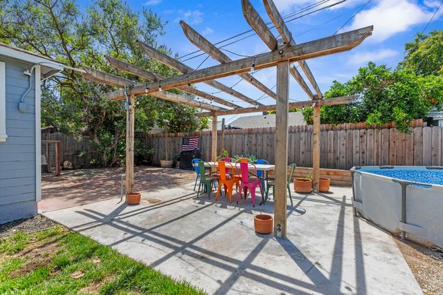 34 E Alpine Ave, Stockton, CA 95204