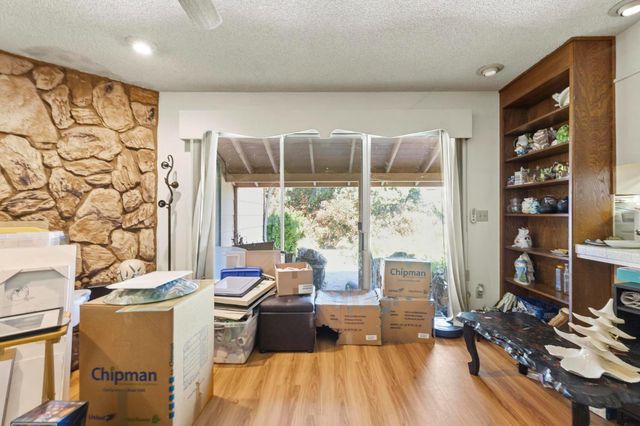 1581 Valley View Dr, Yuba City, CA 95993