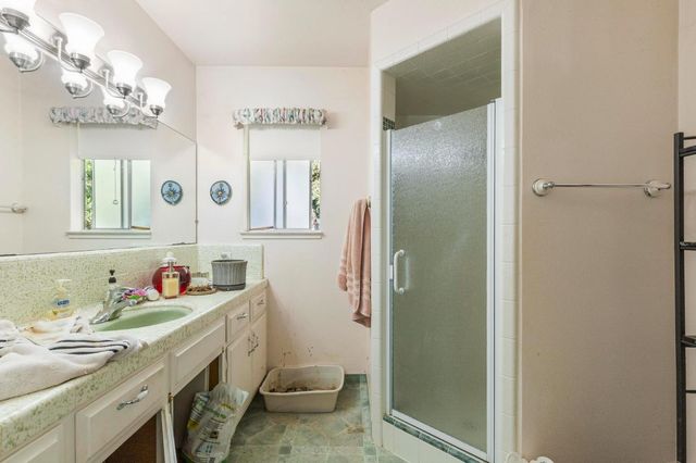 1581 Valley View Dr, Yuba City, CA 95993