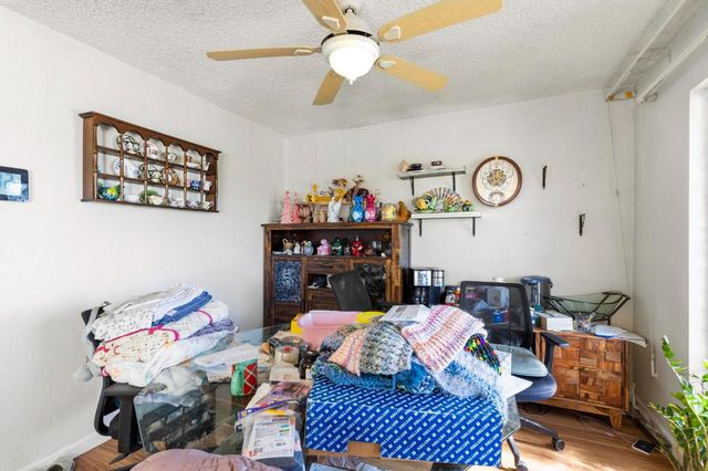 1581 Valley View Dr, Yuba City, CA 95993