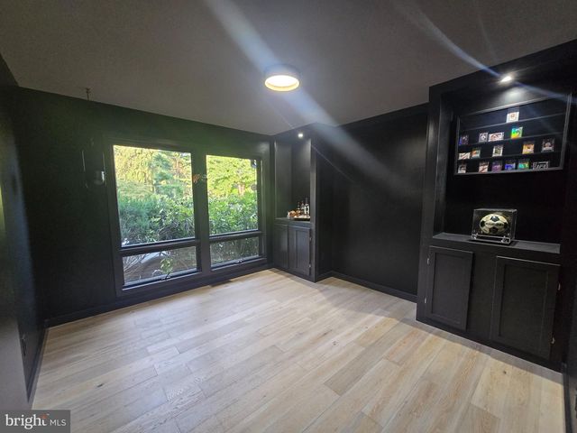 1 BUTTONWOOD LN, Cinnaminson, NJ 08077