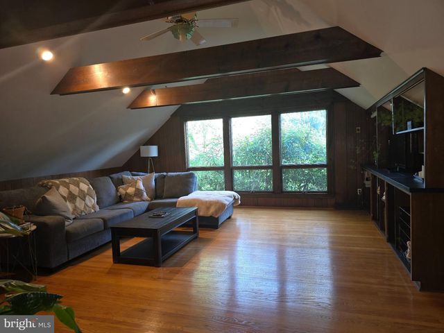1 BUTTONWOOD LN, Cinnaminson, NJ 08077