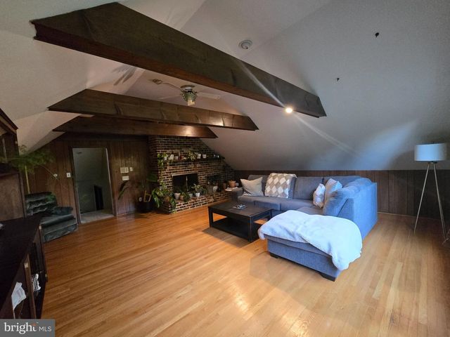 1 BUTTONWOOD LN, Cinnaminson, NJ 08077