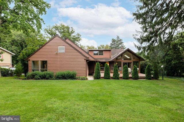 1 BUTTONWOOD LN, Cinnaminson, NJ 08077