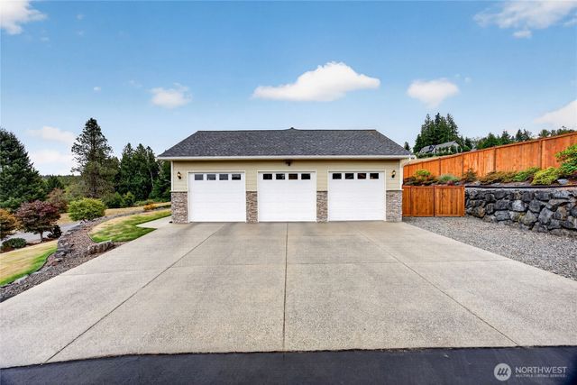 8230 144th Drive SE, Snohomish, WA 98290