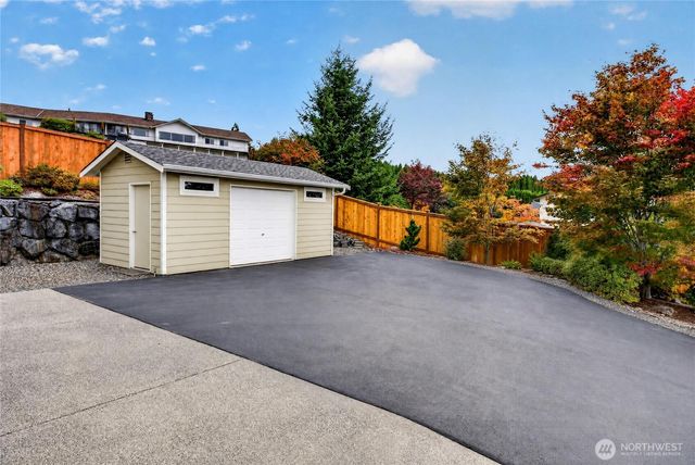 8230 144th Drive SE, Snohomish, WA 98290
